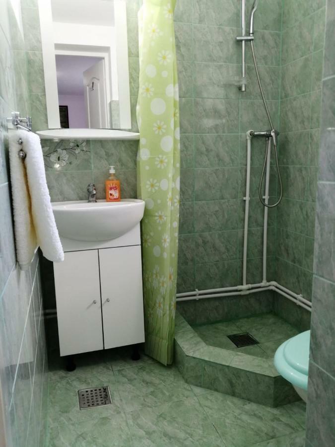 Hotel Pensiunea Bobu Izvoru Muntelui Exterior foto