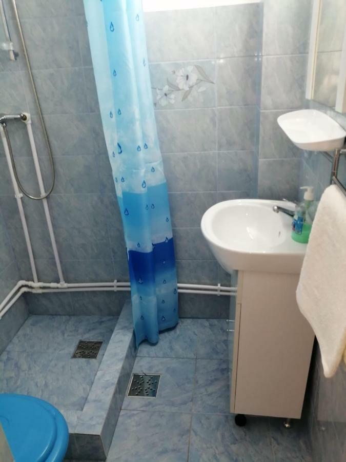 Hotel Pensiunea Bobu Izvoru Muntelui Exterior foto